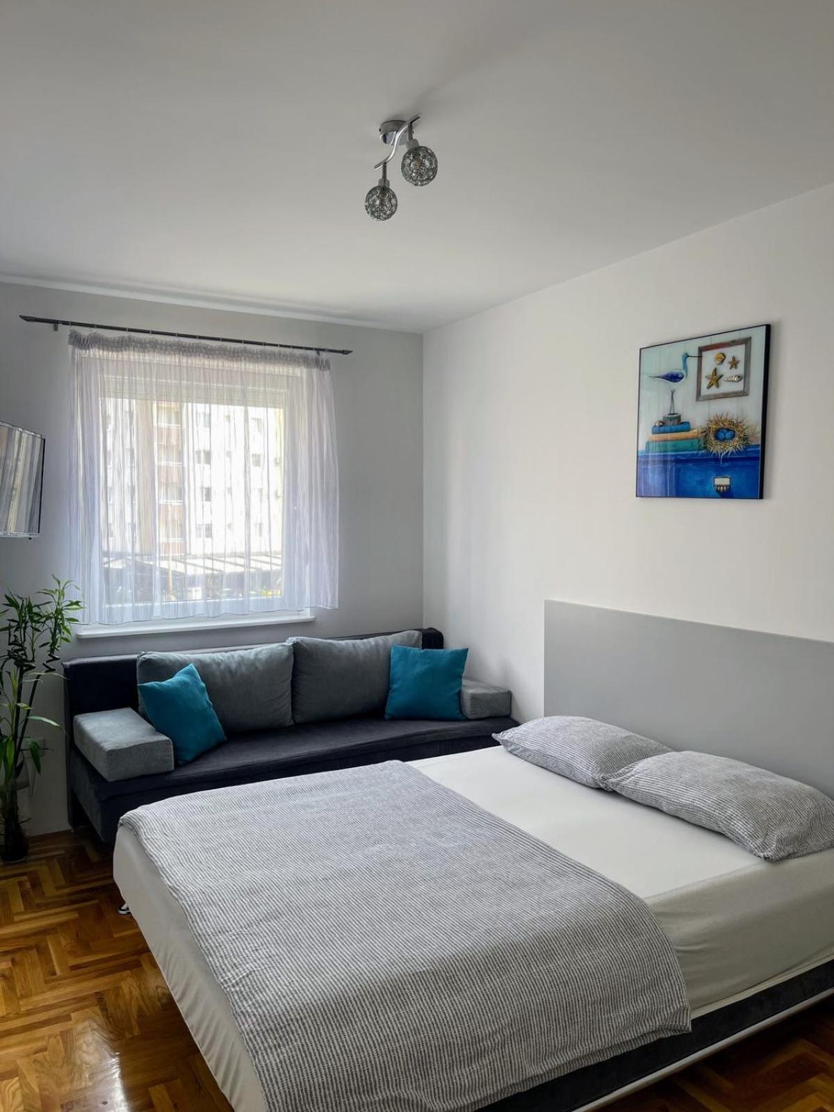 Apartman Hilandarska Apartment Lukavica Екстериор снимка