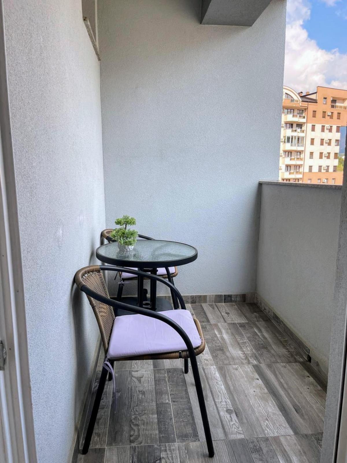 Apartman Hilandarska Apartment Lukavica Екстериор снимка