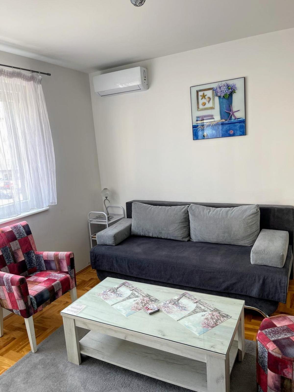 Apartman Hilandarska Apartment Lukavica Екстериор снимка