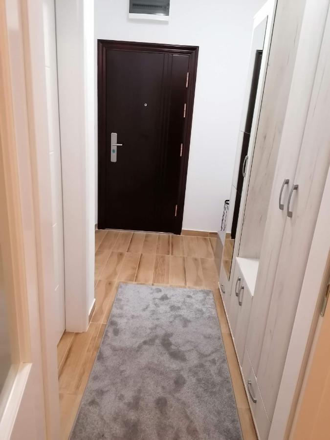 Apartman Hilandarska Apartment Lukavica Екстериор снимка